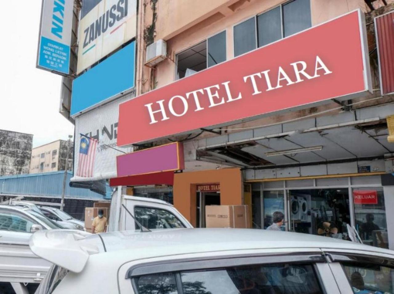 Hotel Tiara Chukai Exterior foto
